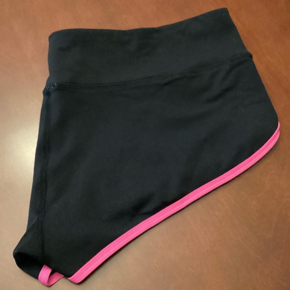 NWOT FIRM ABS Women’s Athletic Stretch Shorts Size XL Black with Pink Trim - Picture 4 of 10